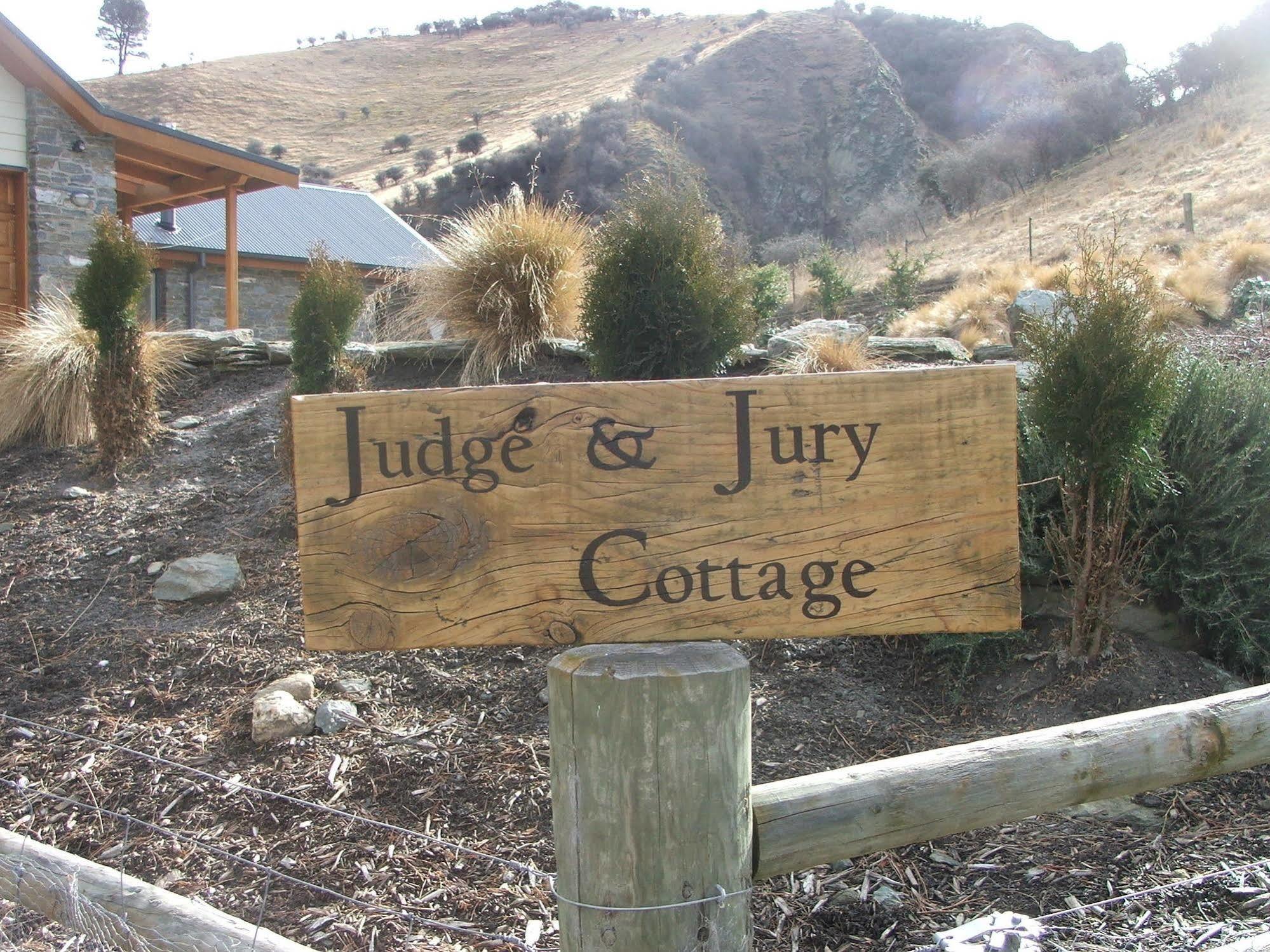 Judge & Jury Farm Retreat Villa Gibbston Exterior photo